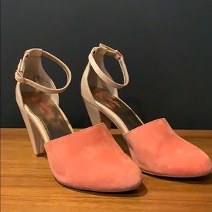 Seychelles Salmon Patent & Suede Pumps Size 7